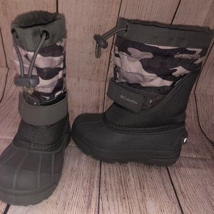 Size 10 kids Columbia winter boots